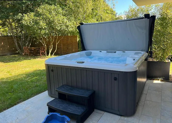 Appartement Avec Jacuzzi Et Jardin - Jusqu\'A 8 Pers - Nantes